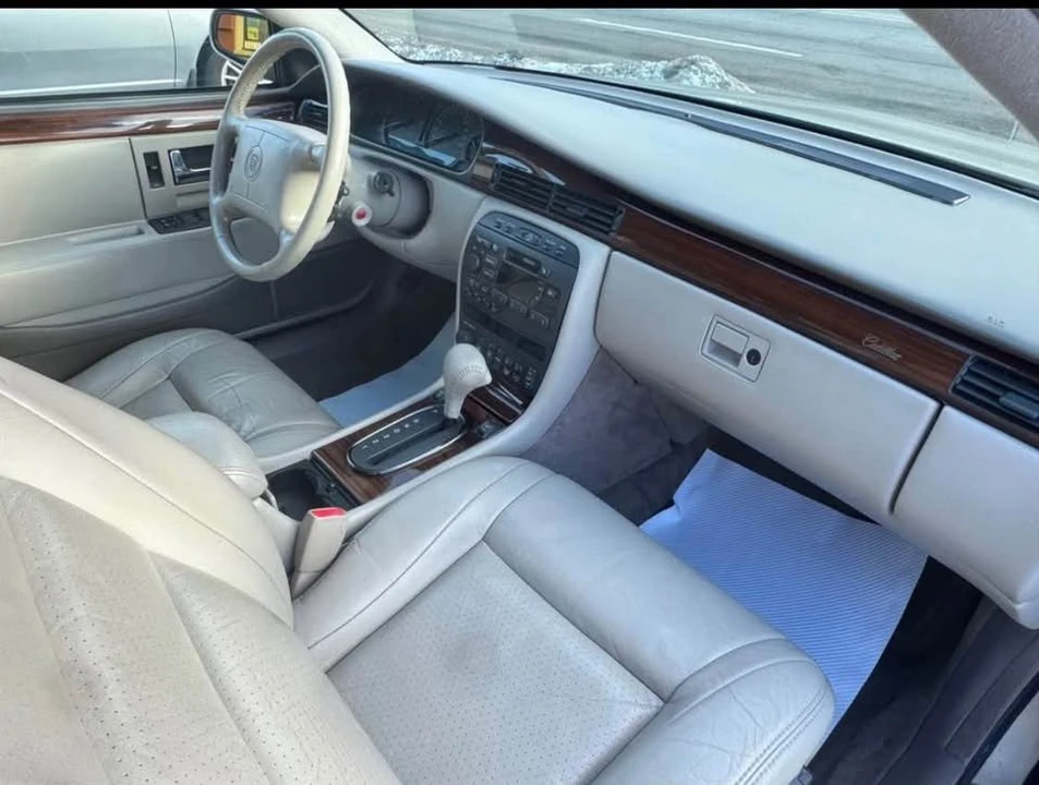 1997 Cadillac STS - Image 17 of 20