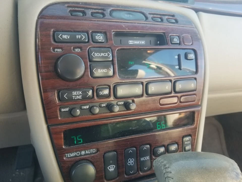 1997 Cadillac STS - Image 13 of 16