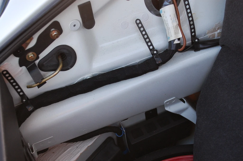 1997 Porsche 993 Carrera 4S - Image 28 of 31