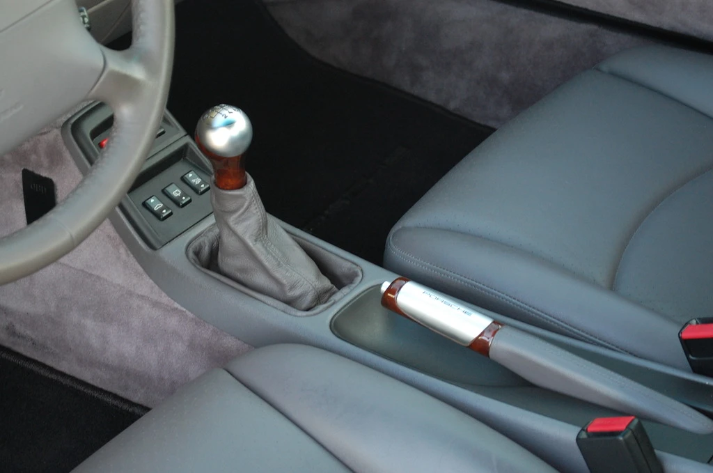 1997 Porsche 993 Carrera 4S - Image 25 of 31