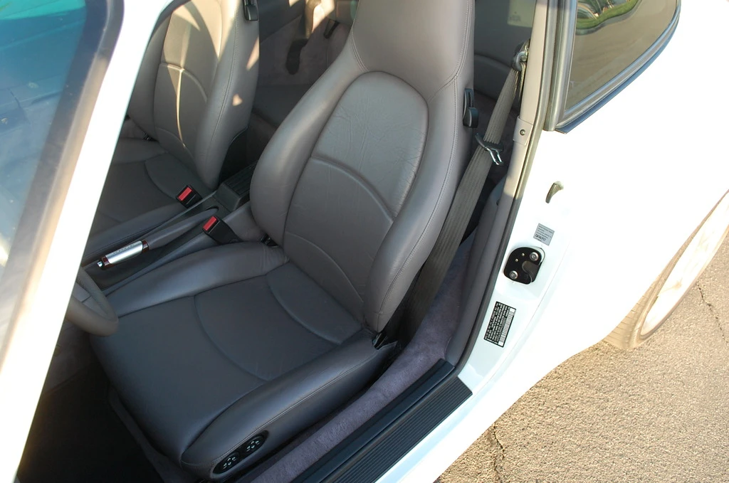 1997 Porsche 993 Carrera 4S - Image 10 of 31