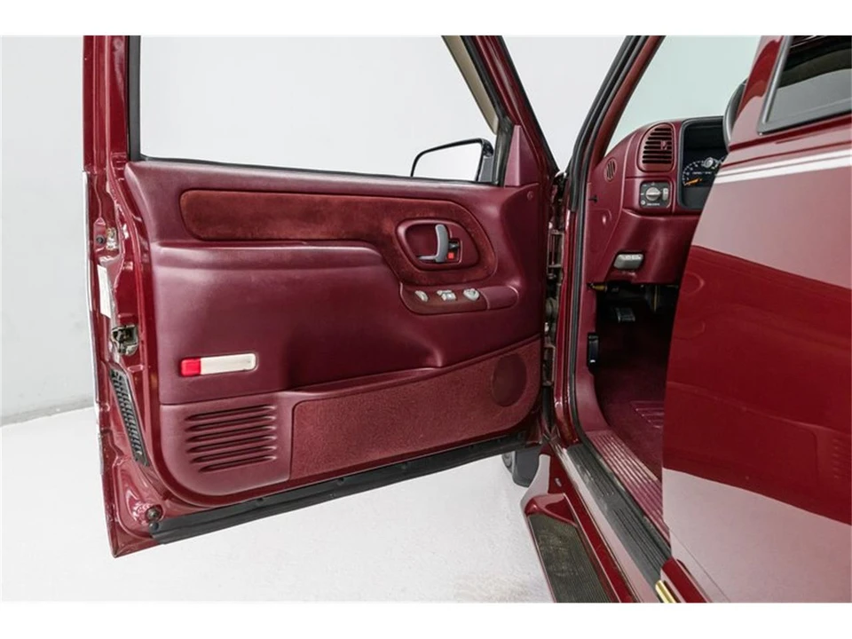 1997 Chevrolet C/K 4th Gen - Image 9 of 31