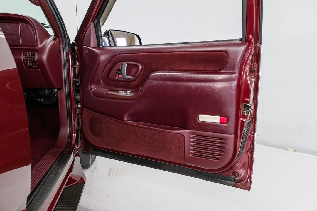 1997 Chevrolet C/K 4th Gen - Image 11 of 12