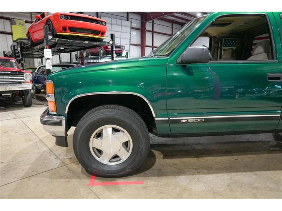 1997 Chevrolet C/K 4th Gen - Image 3 of 31