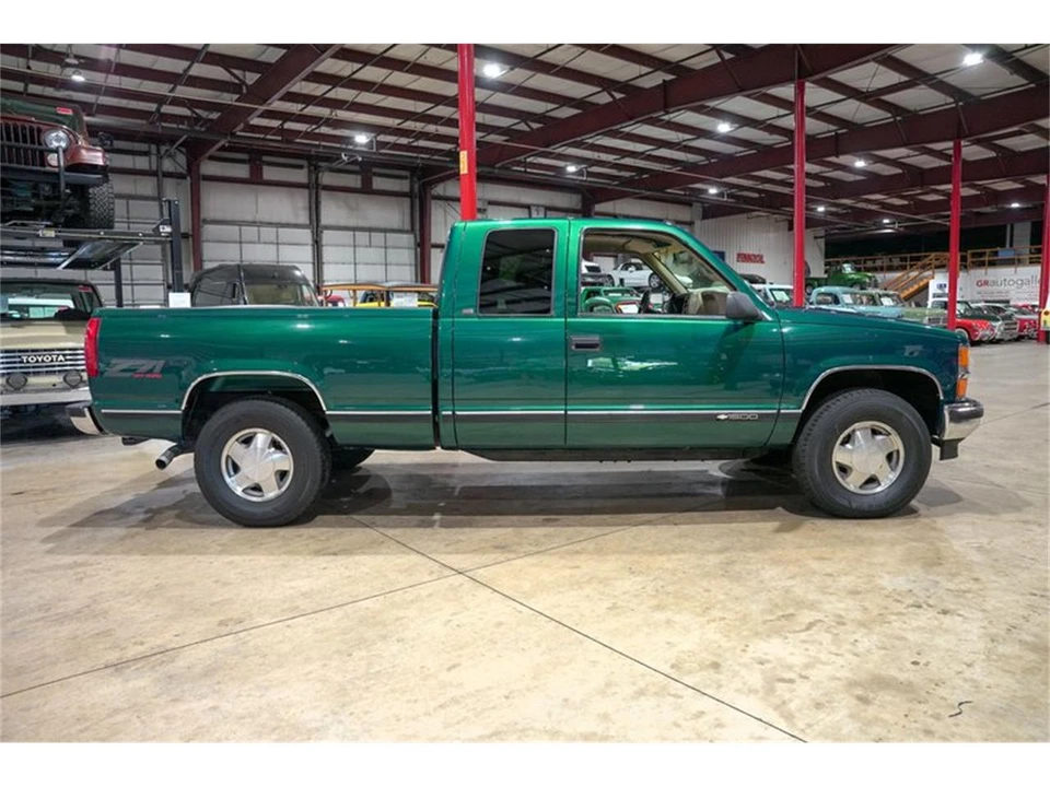 1997 Chevrolet C/K 4th Gen - Image 10 of 31