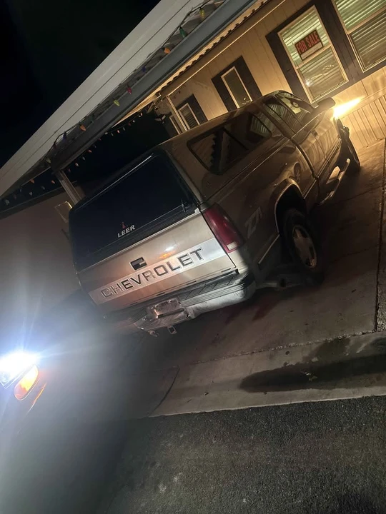 1997 Chevrolet Silverado 1st Gen - Image 2 of 3