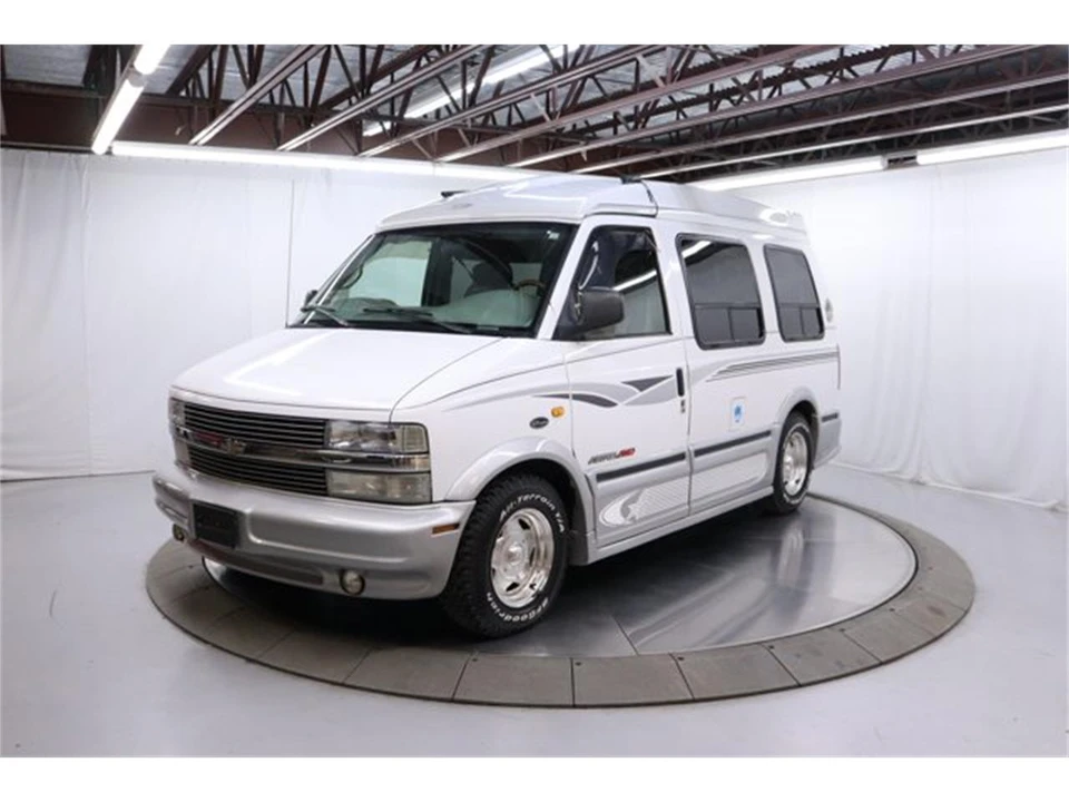 1997 Chevrolet Astro - Image 2 of 31