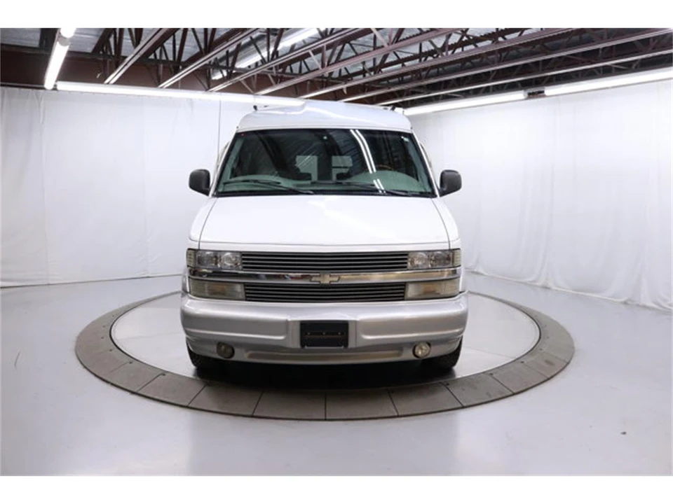 1997 Chevrolet Astro - Image 3 of 31