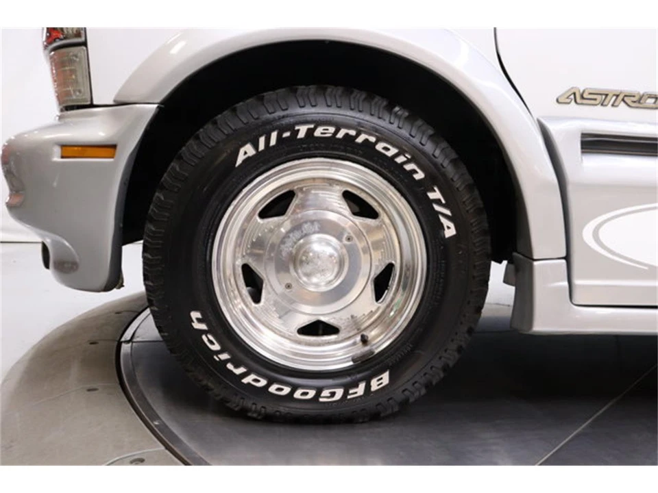 1997 Chevrolet Astro - Image 31 of 31