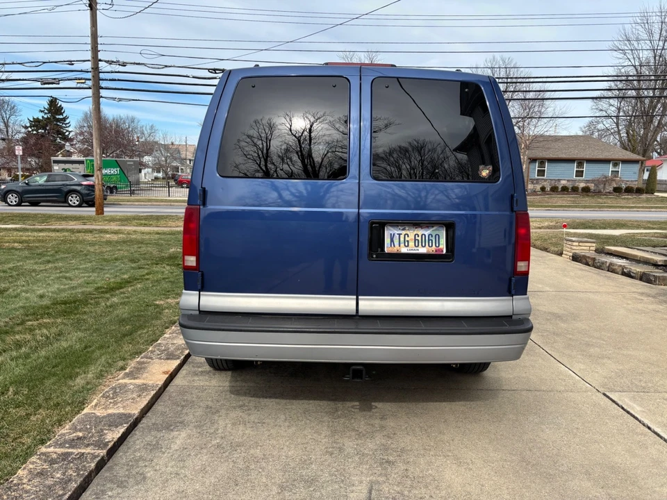 1997 Chevrolet Astro - Image 5 of 20