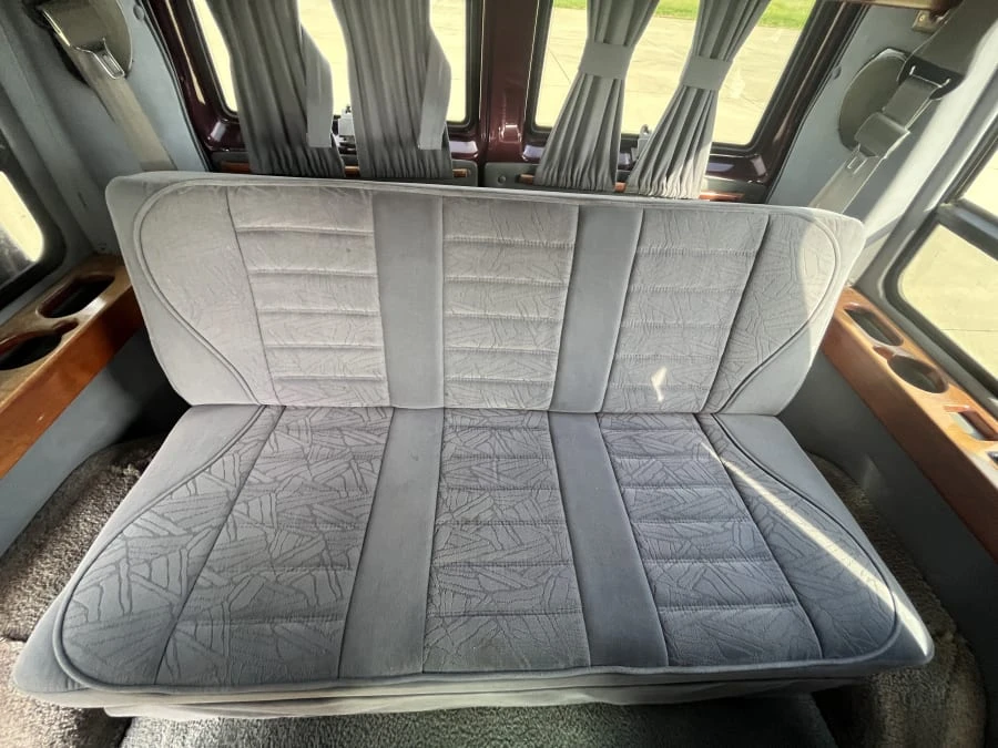 1997 Chevrolet Astro - Image 8 of 16