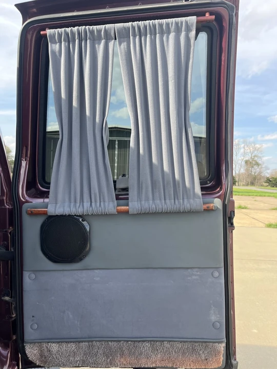 1997 Chevrolet Astro - Image 6 of 16