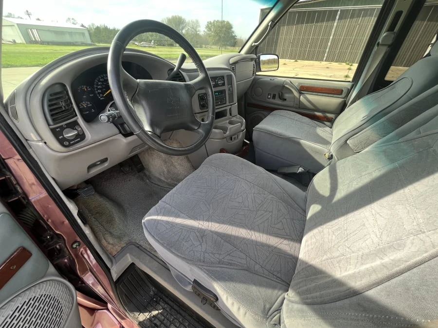 1997 Chevrolet Astro - Image 12 of 16
