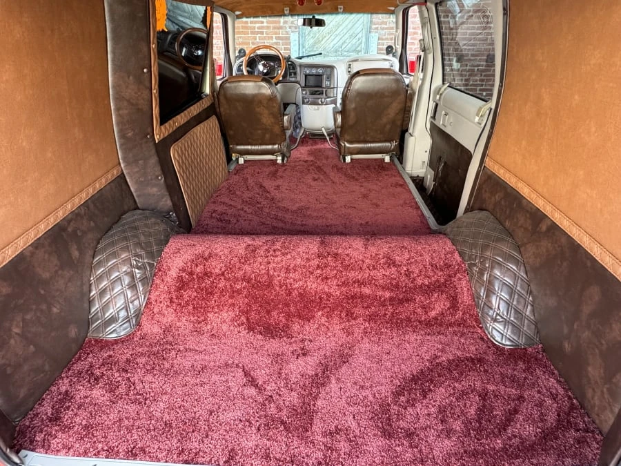 1997 Chevrolet Astro - Image 8 of 17
