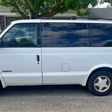 1997 Chevrolet Astro LS Minivan 3D