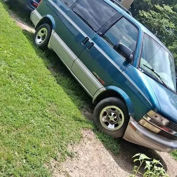 1997 Chevrolet Astro LT Minivan 3D