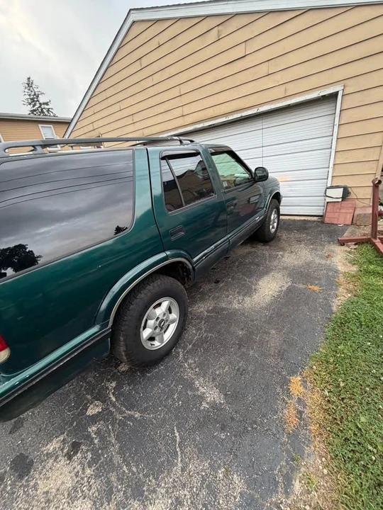 1997 Chevrolet Blazer - Image 2 of 7