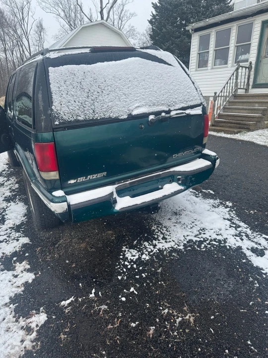 1997 Chevrolet S-10 Blazer 2nd Gen - Image 3 of 14