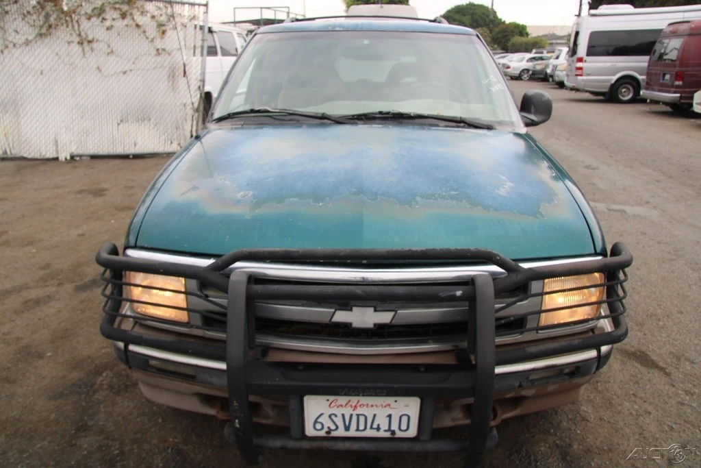 1997 Chevrolet S-10 Blazer 2nd Gen - Image 8 of 21