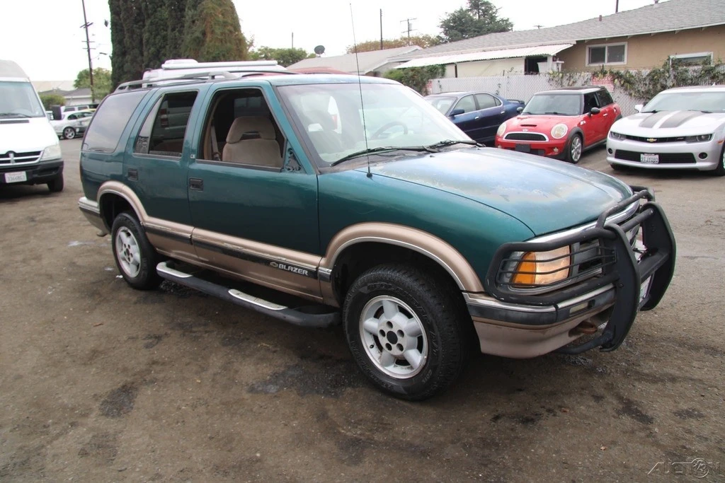 1997 Chevrolet S-10 Blazer 2nd Gen - Image 7 of 21