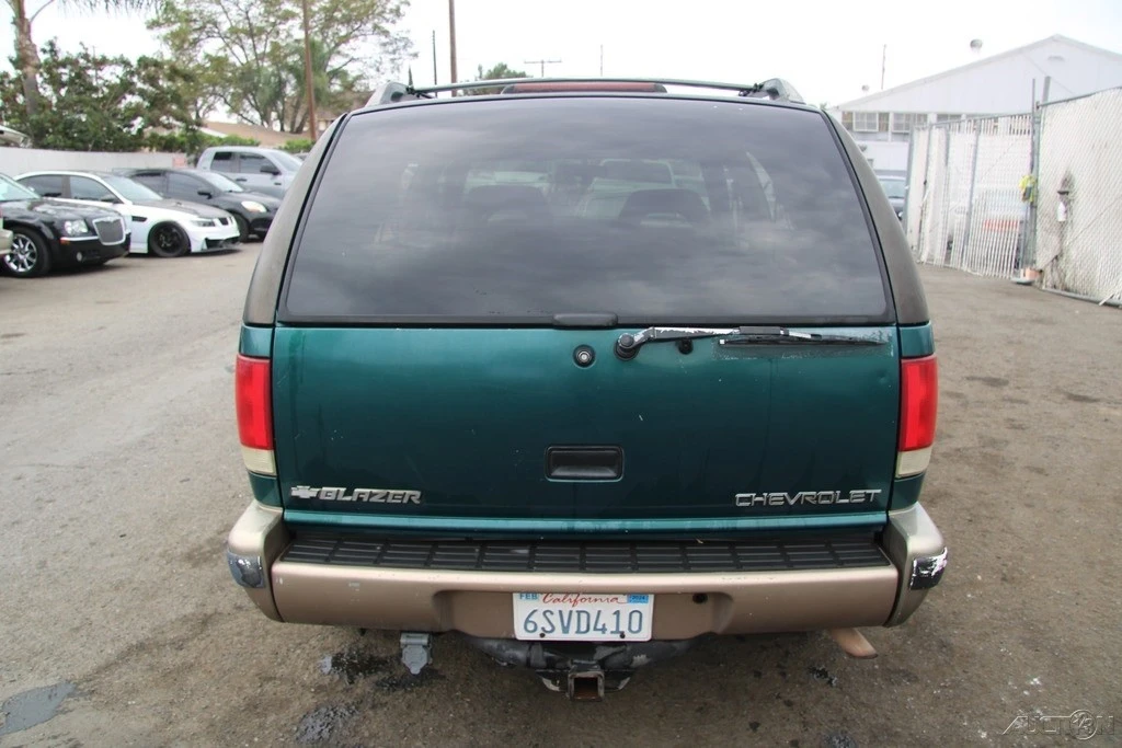 1997 Chevrolet S-10 Blazer 2nd Gen - Image 4 of 21