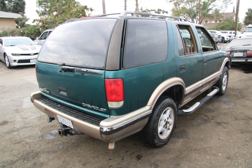 1997 Chevrolet S-10 Blazer 2nd Gen - Image 5 of 21