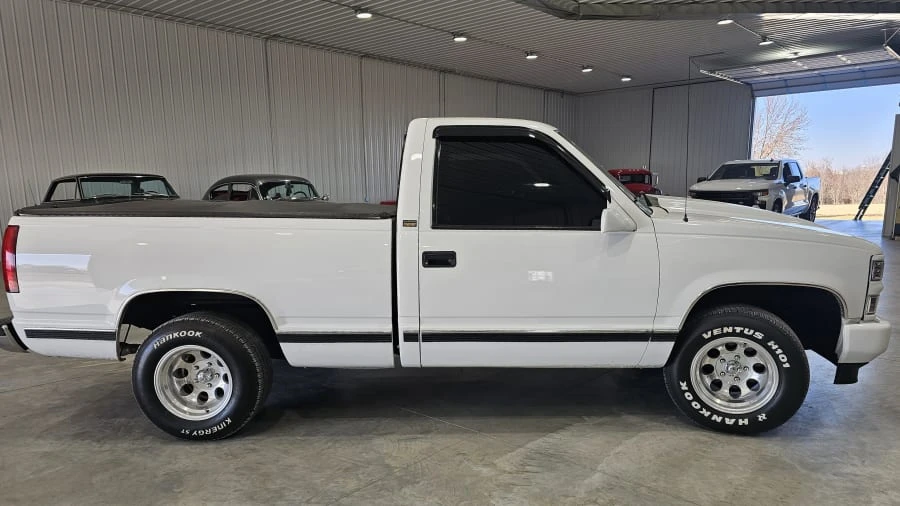 1997 Chevrolet C/K 4th Gen - Image 2 of 4