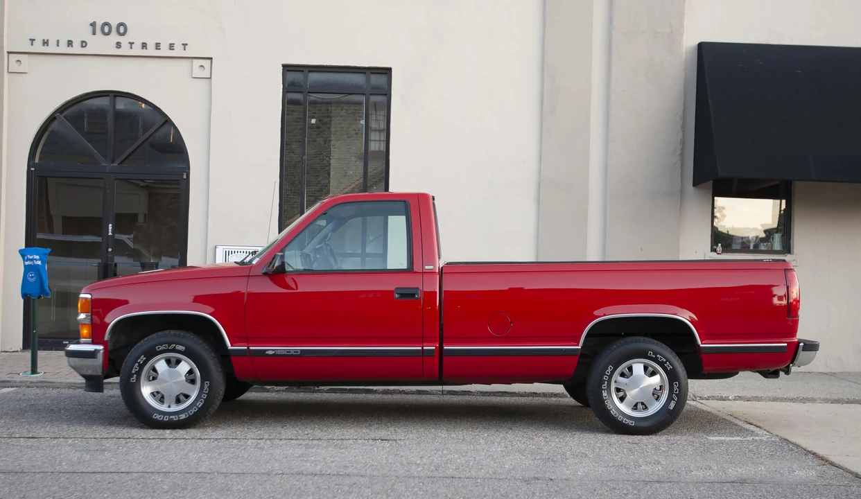 1997 Chevrolet C/K 4th Gen - Image 6 of 12