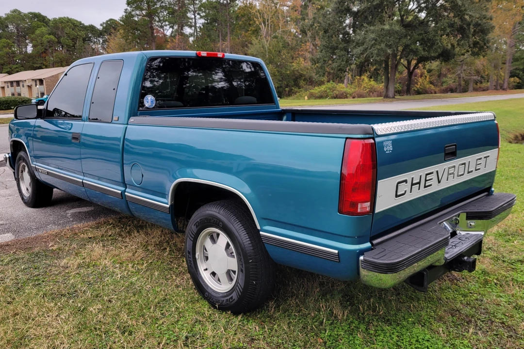 1997 Chevrolet C/K 4th Gen - Image 4 of 31