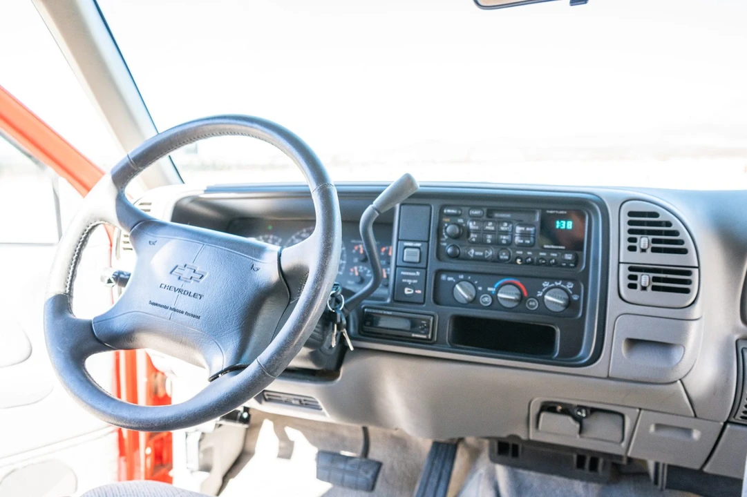 1997 Chevrolet C/K 4th Gen - Image 5 of 7
