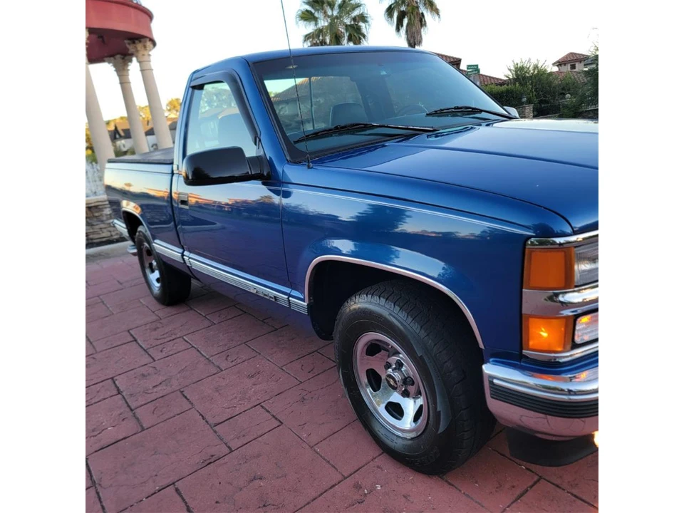 1997 Chevrolet C/K 4th Gen - Image 6 of 31