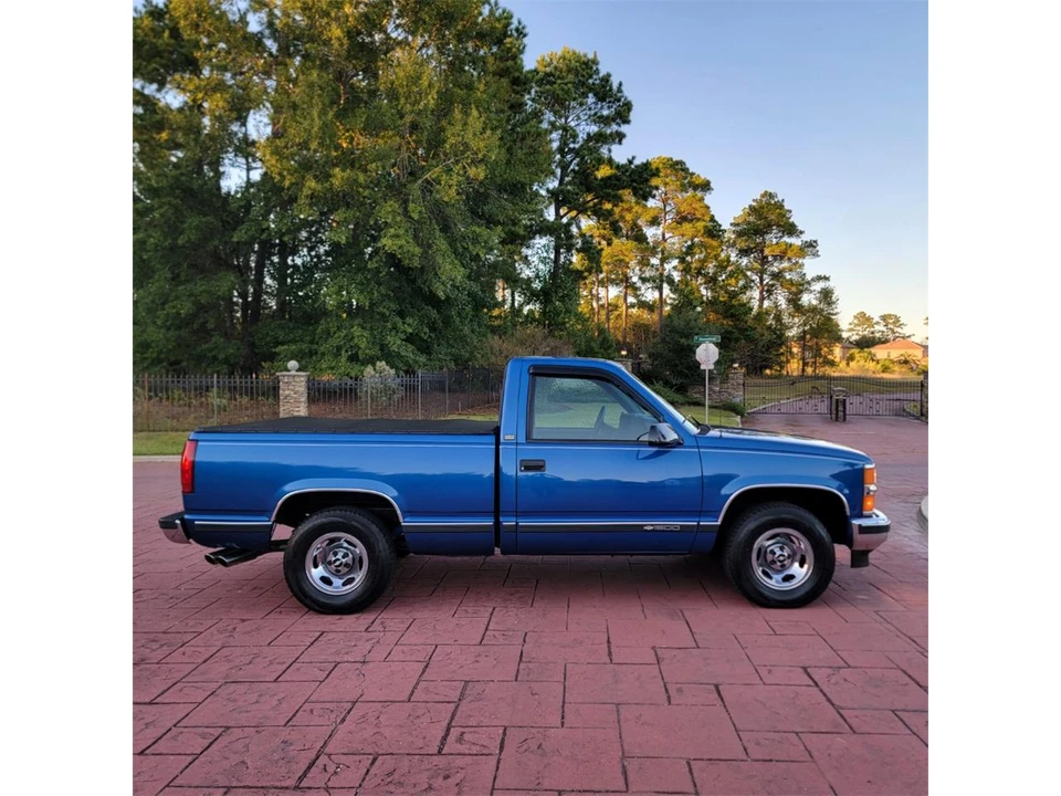 1997 Chevrolet C/K 4th Gen - Image 3 of 31