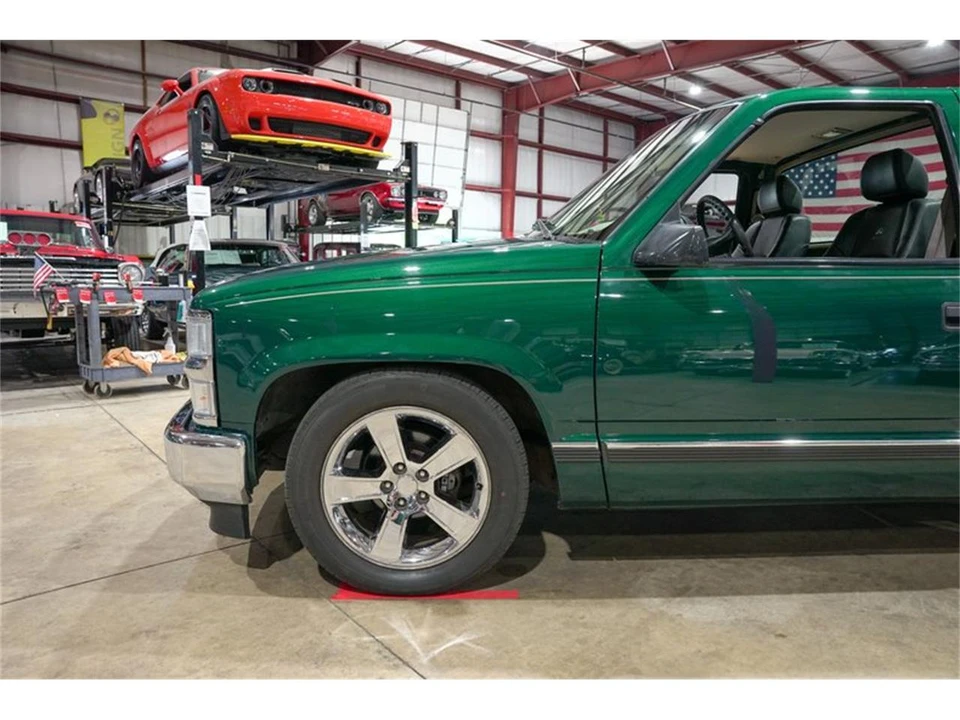 1997 Chevrolet C/K 4th Gen - Image 3 of 31