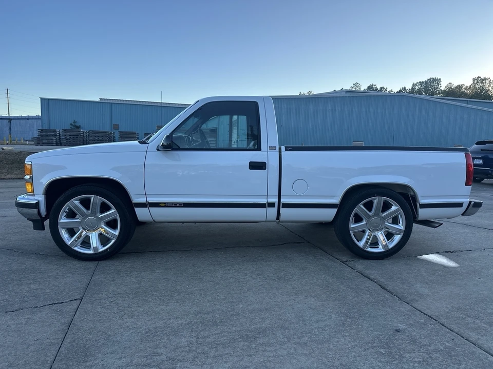 1997 Chevrolet C/K 4th Gen - Image 3 of 21