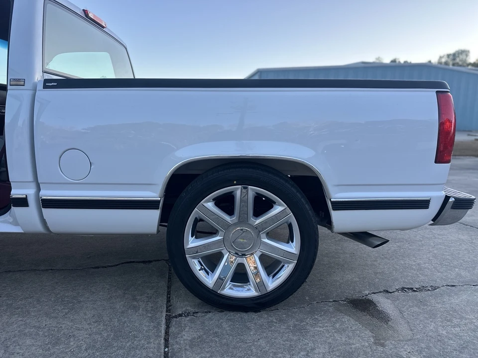 1997 Chevrolet C/K 4th Gen - Image 4 of 21