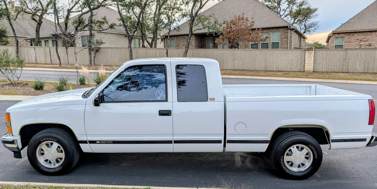 1997 Chevrolet C/K 4th Gen - Image 2 of 21