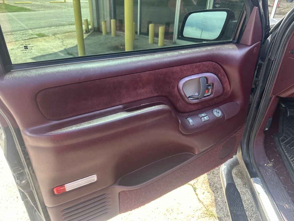 1997 Chevrolet C/K 4th Gen - Image 8 of 12