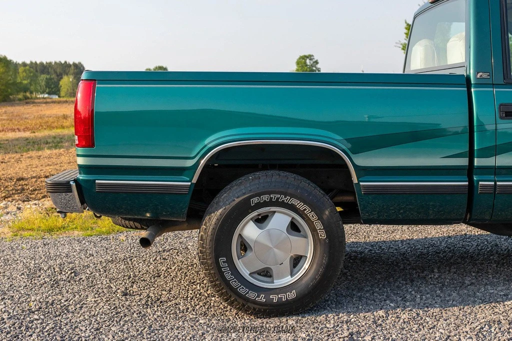 1997 Chevrolet C/K 4th Gen - Image 10 of 12