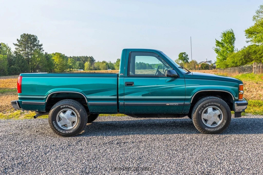 1997 Chevrolet C/K 4th Gen - Image 9 of 12