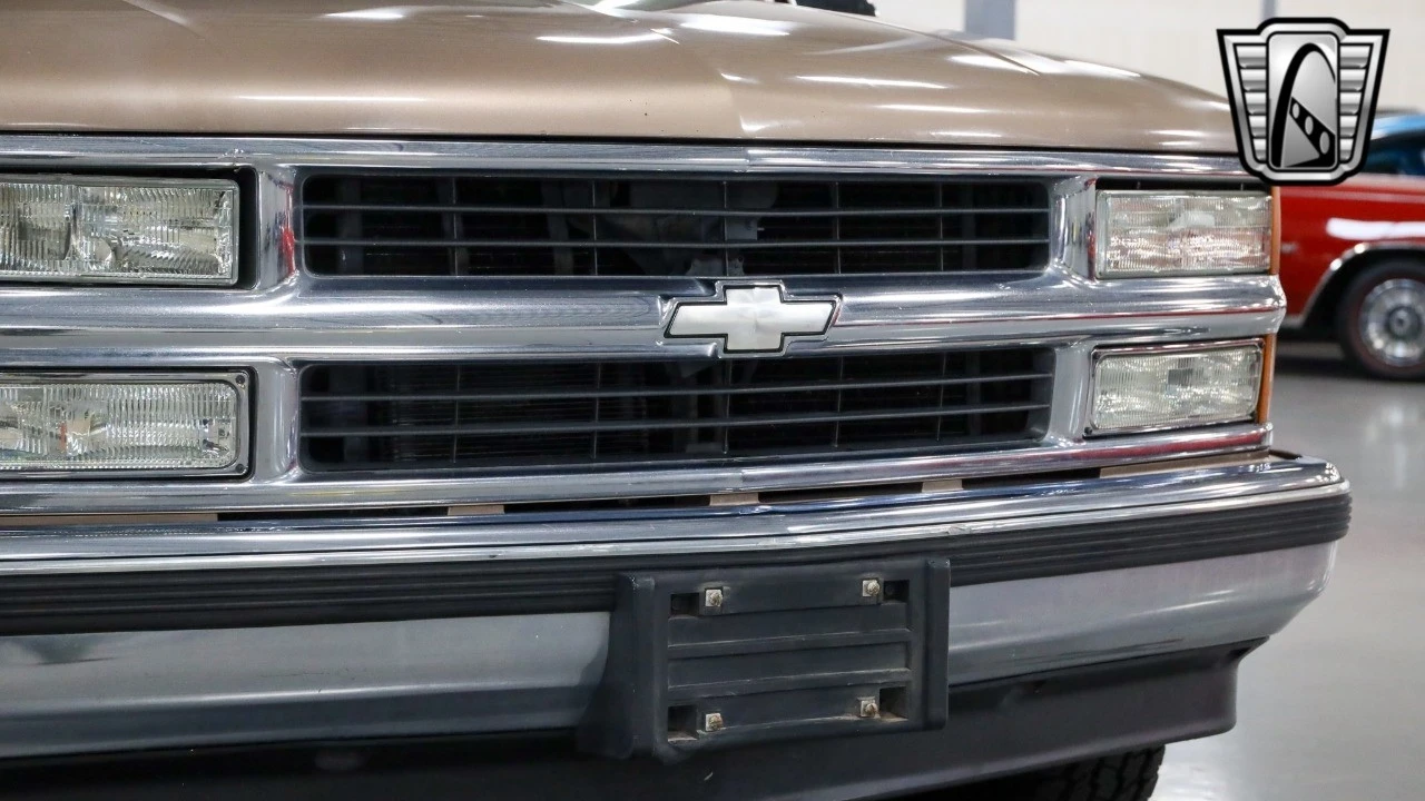 1997 Chevrolet C/K 4th Gen - Image 10 of 12