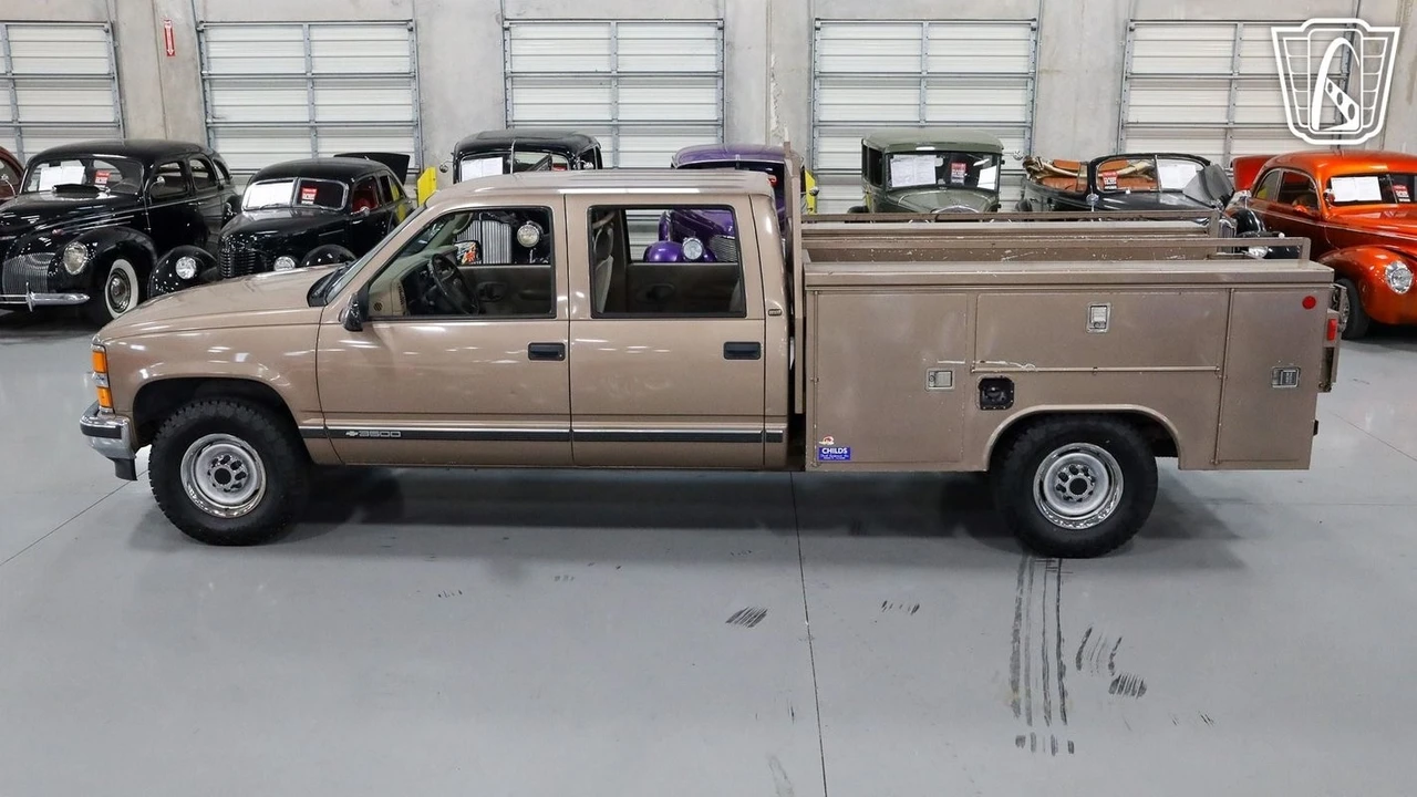 1997 Chevrolet C/K 4th Gen - Image 11 of 12