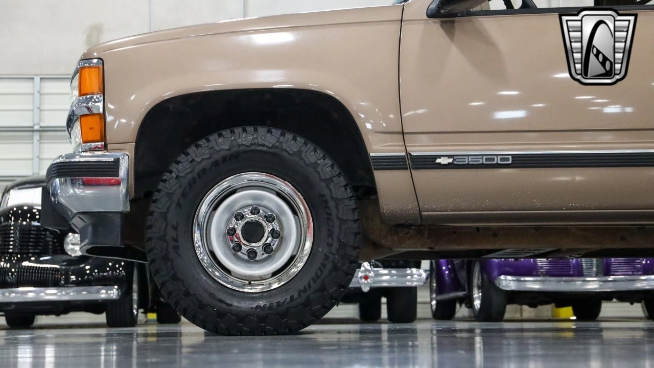 1997 Chevrolet C/K 4th Gen - Image 5 of 12