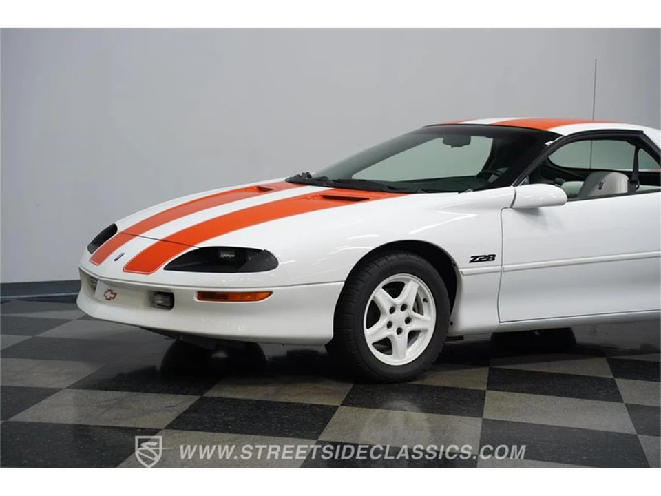 1997 Chevrolet Camaro 4th Gen - Image 17 of 31