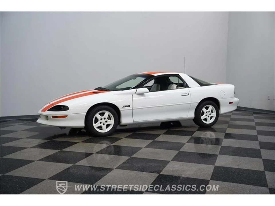 1997 Chevrolet Camaro 4th Gen - Image 5 of 31