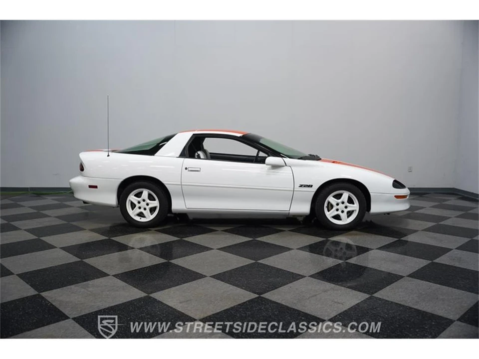 1997 Chevrolet Camaro 4th Gen - Image 13 of 31