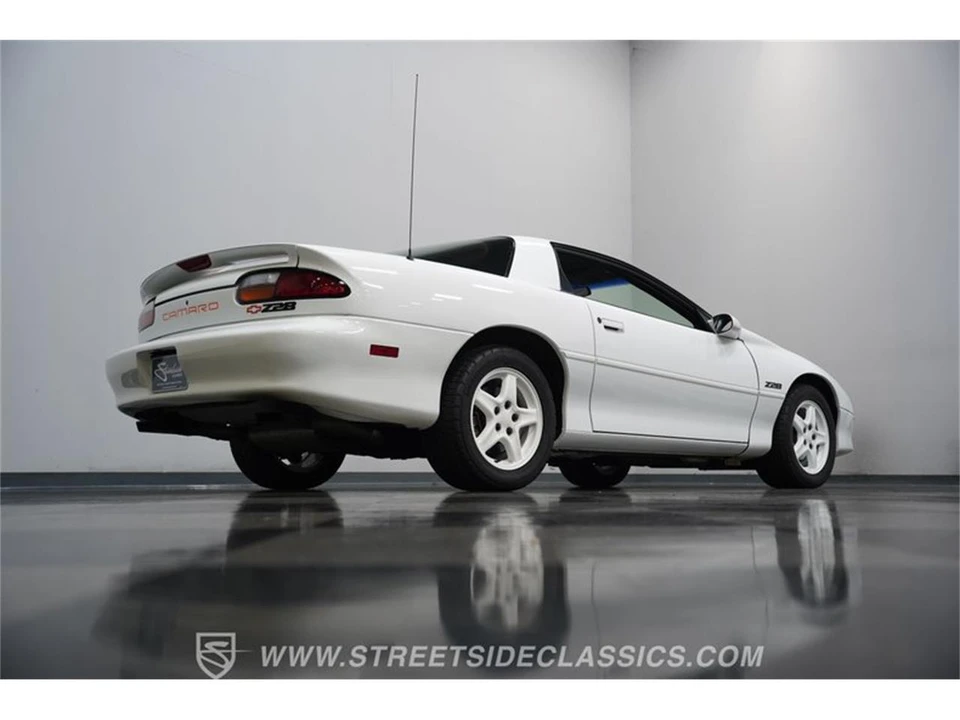 1997 Chevrolet Camaro 4th Gen - Image 25 of 31