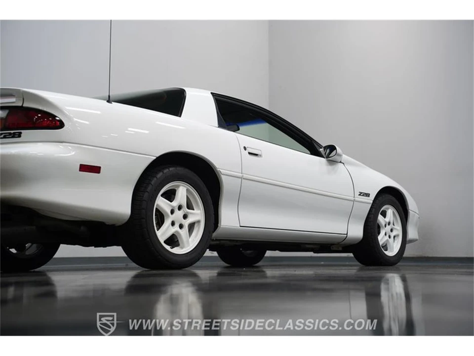1997 Chevrolet Camaro 4th Gen - Image 26 of 31