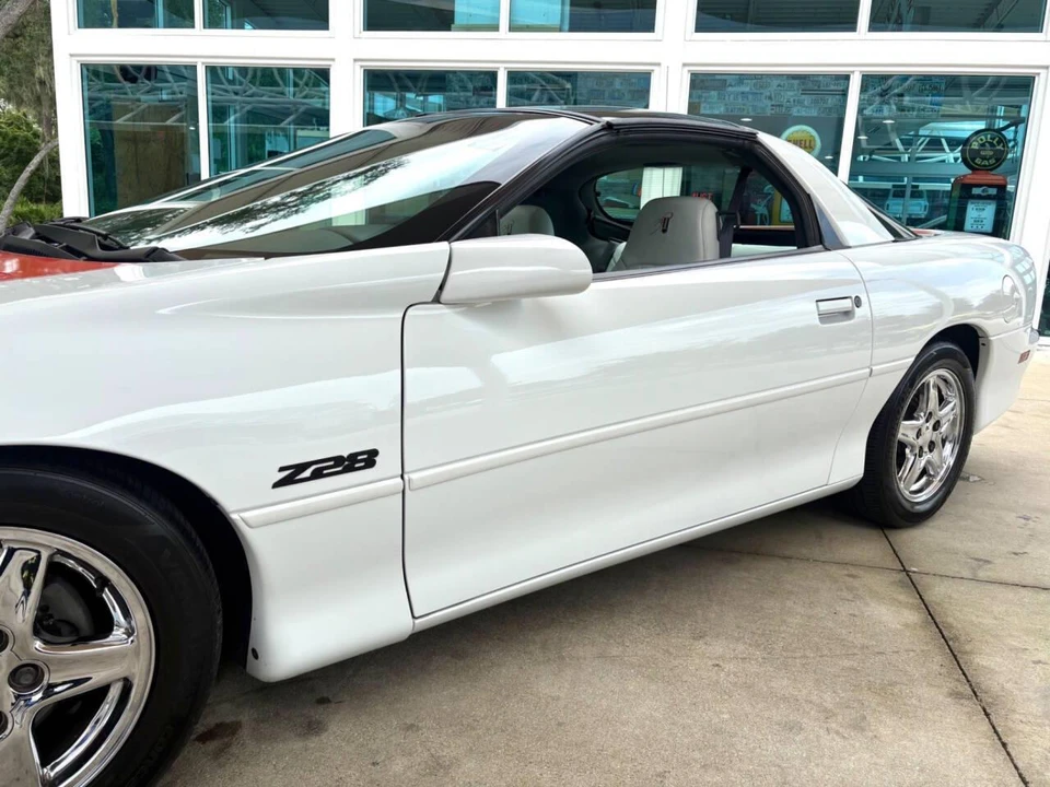 1997 Chevrolet Camaro 4th Gen - Image 13 of 31