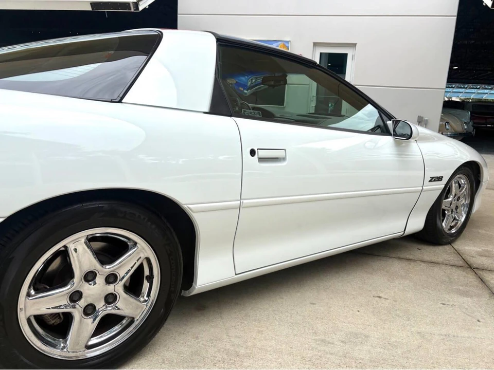 1997 Chevrolet Camaro 4th Gen - Image 17 of 31
