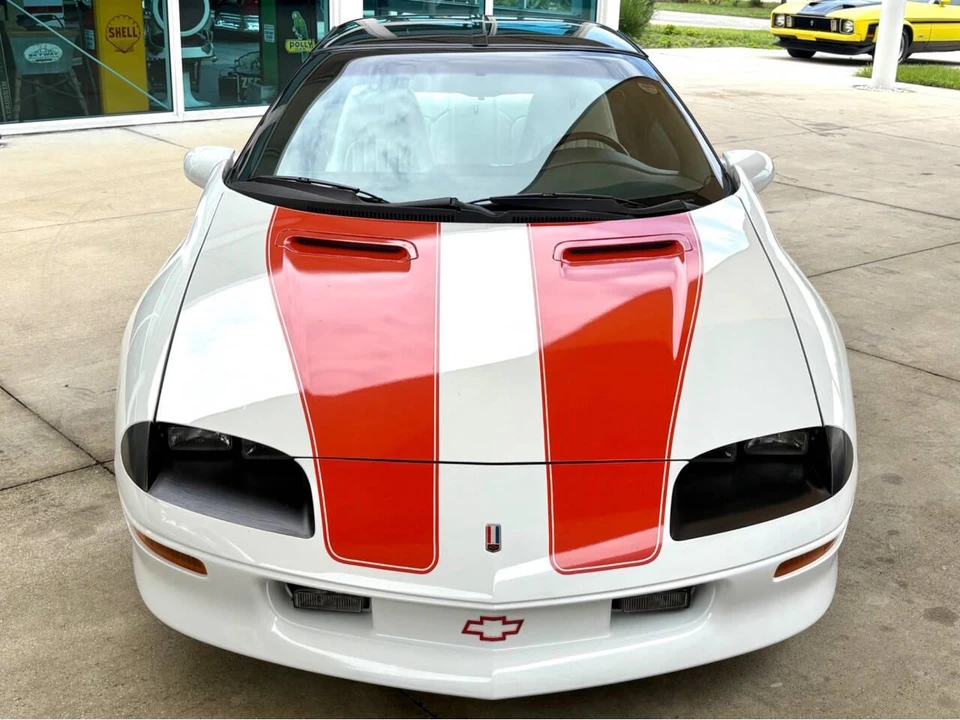 1997 Chevrolet Camaro 4th Gen - Image 3 of 31